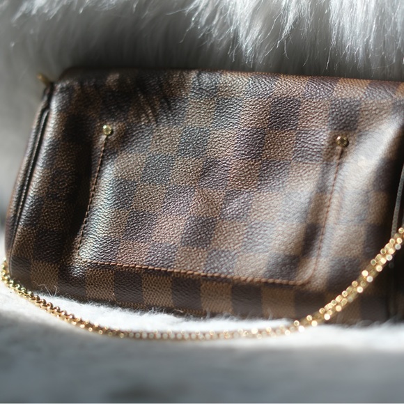 Louis Vuitton Crossbody Bag - Picture 3 of 8